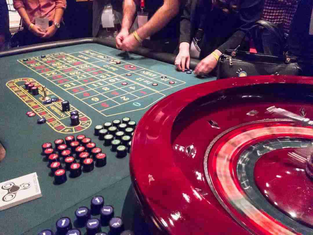 Hãy tìm hiểu luật chơi khi tham gia casino